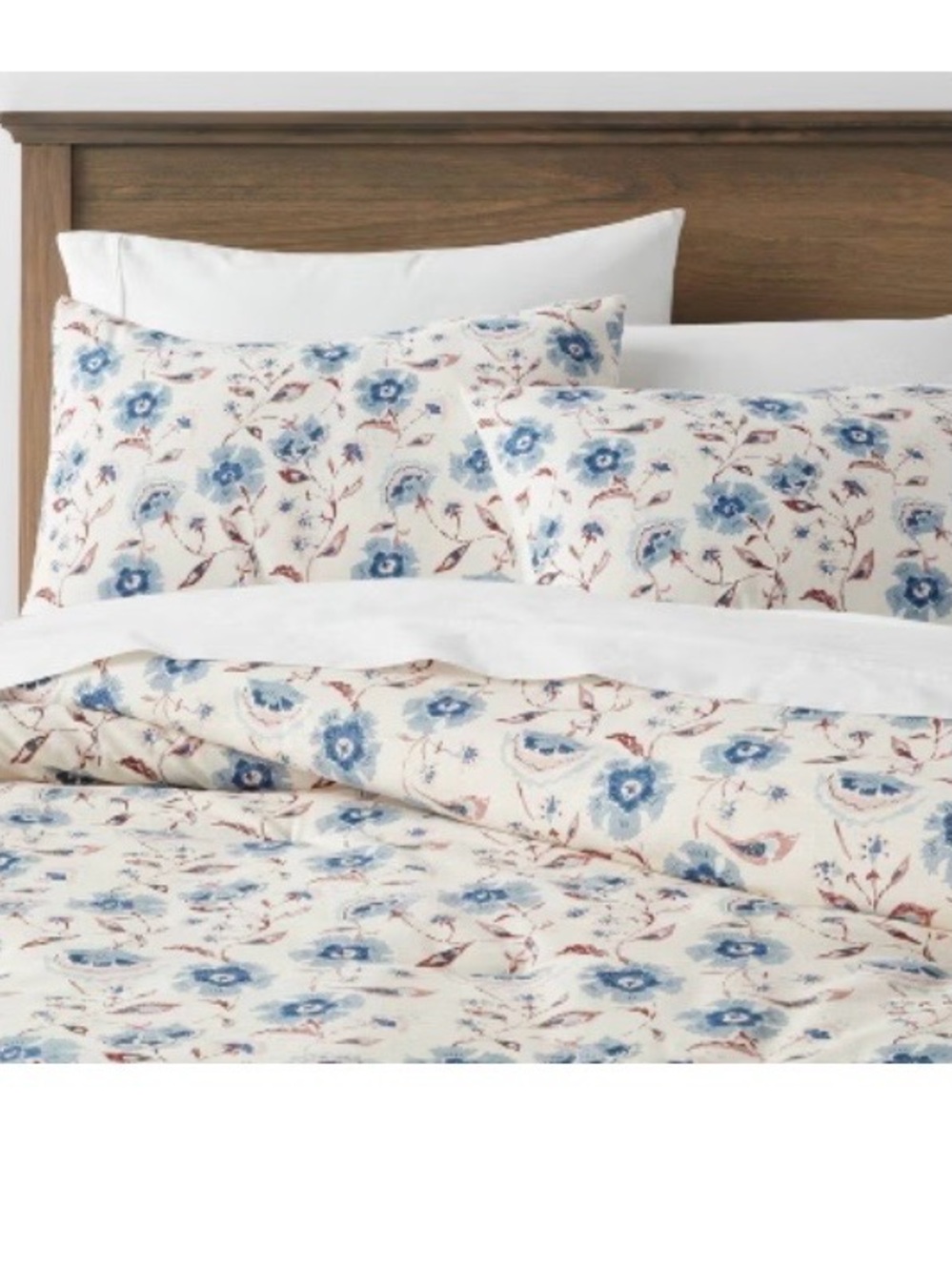 Full Queen Sized Threshold Cream and Blue Floral Comforter